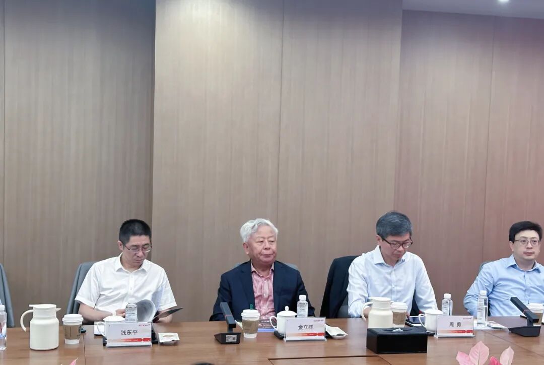 亚投行行长金立群一行调研固德威(图2)