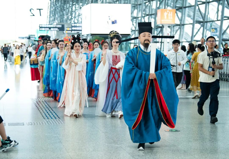 “十四五”答卷冲刺1个“小目标”91196万人次！成都国际航空枢纽建设再提速(图2)